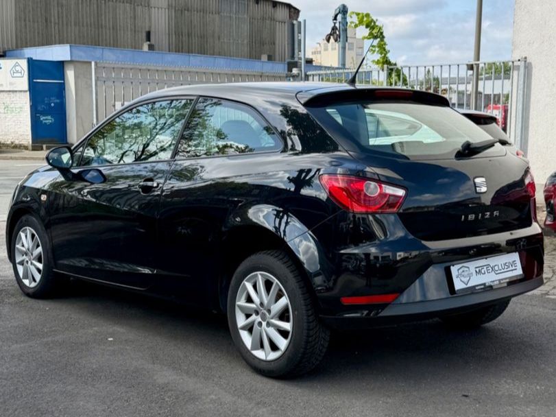 Fahrzeugabbildung SEAT Ibiza SC Style Salsa 1,2 Navigation Sitzheizung