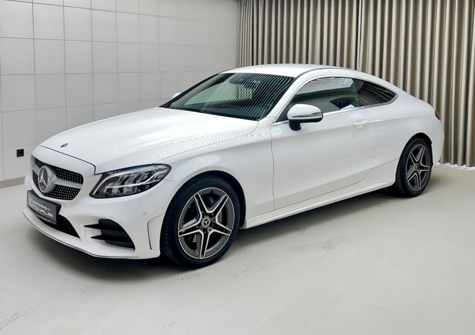 Mercedes-Benz C180 Coupe AMG-Line Virtual CarPlay LED Kamera foto 2