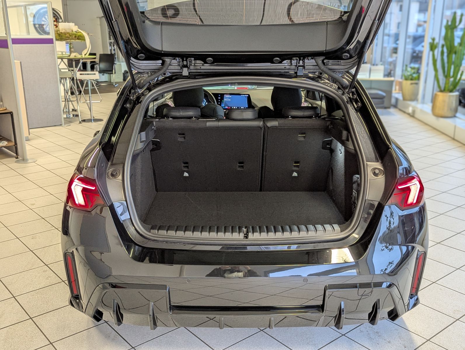 BMW 118 d M-Sport Leder Shadow LED Pano Kamera 18" - Image 17