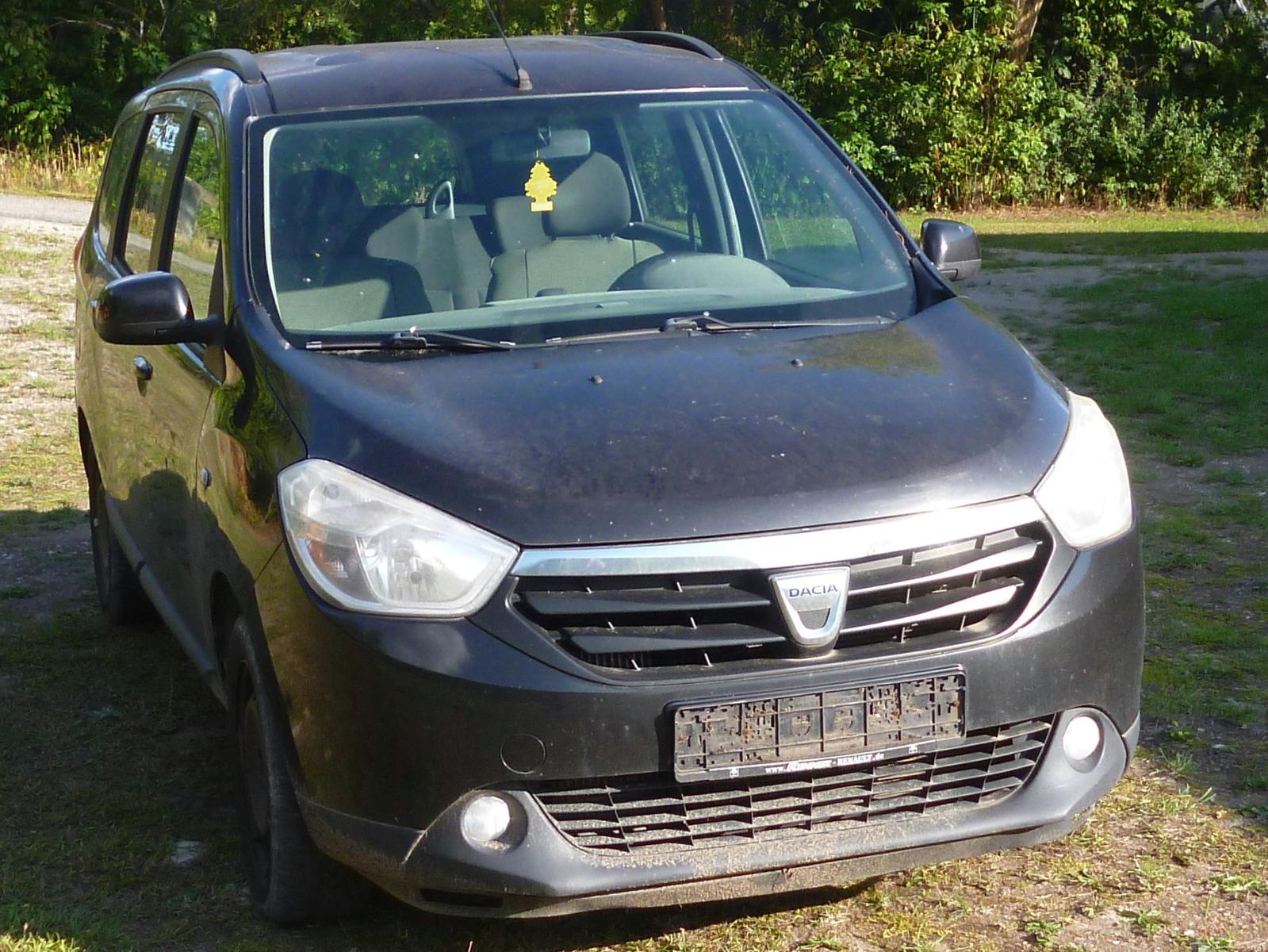 Dacia Lodgy 2013 — rear view