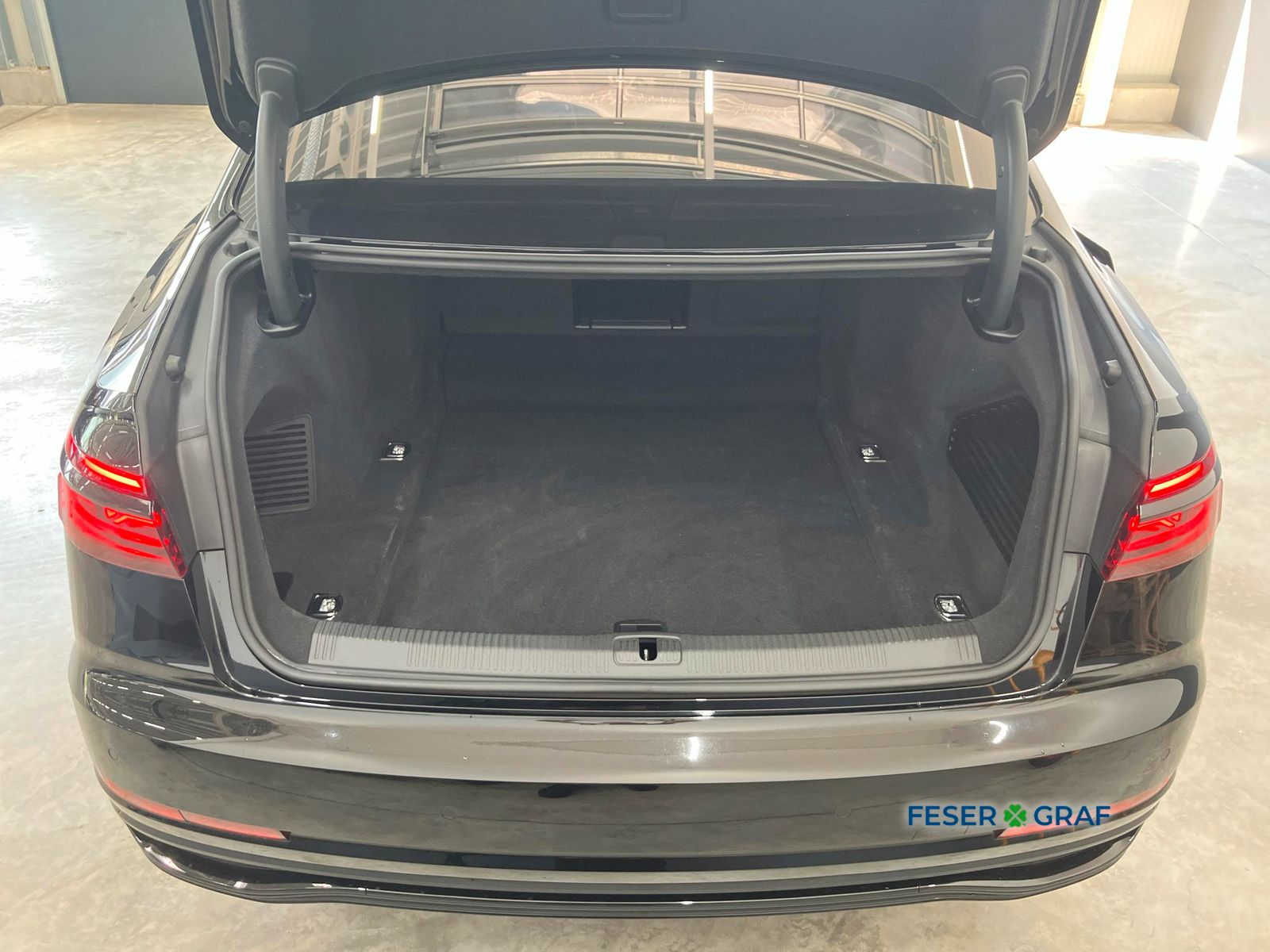 Audi A8 - Bild 13