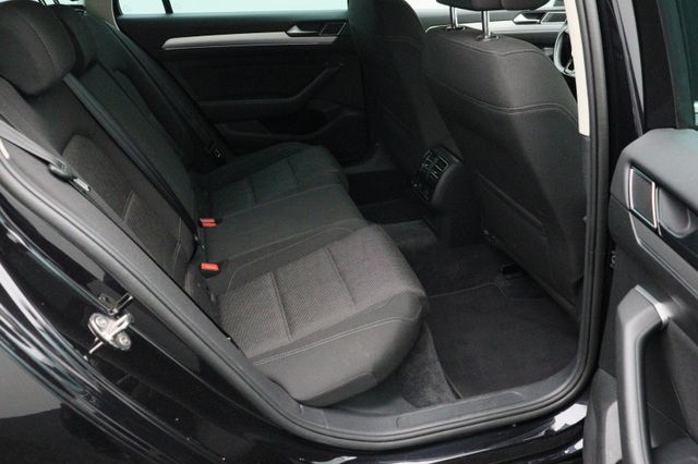 Fahrzeugabbildung Volkswagen Passat Variant 1.6 Comfortline BMT/Start-Stopp
