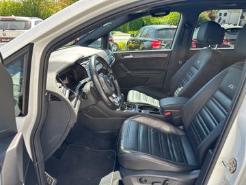 Fahrzeugabbildung Volkswagen Touran 2.0 TDI R Line Pano Leder ACC Standh. 18"
