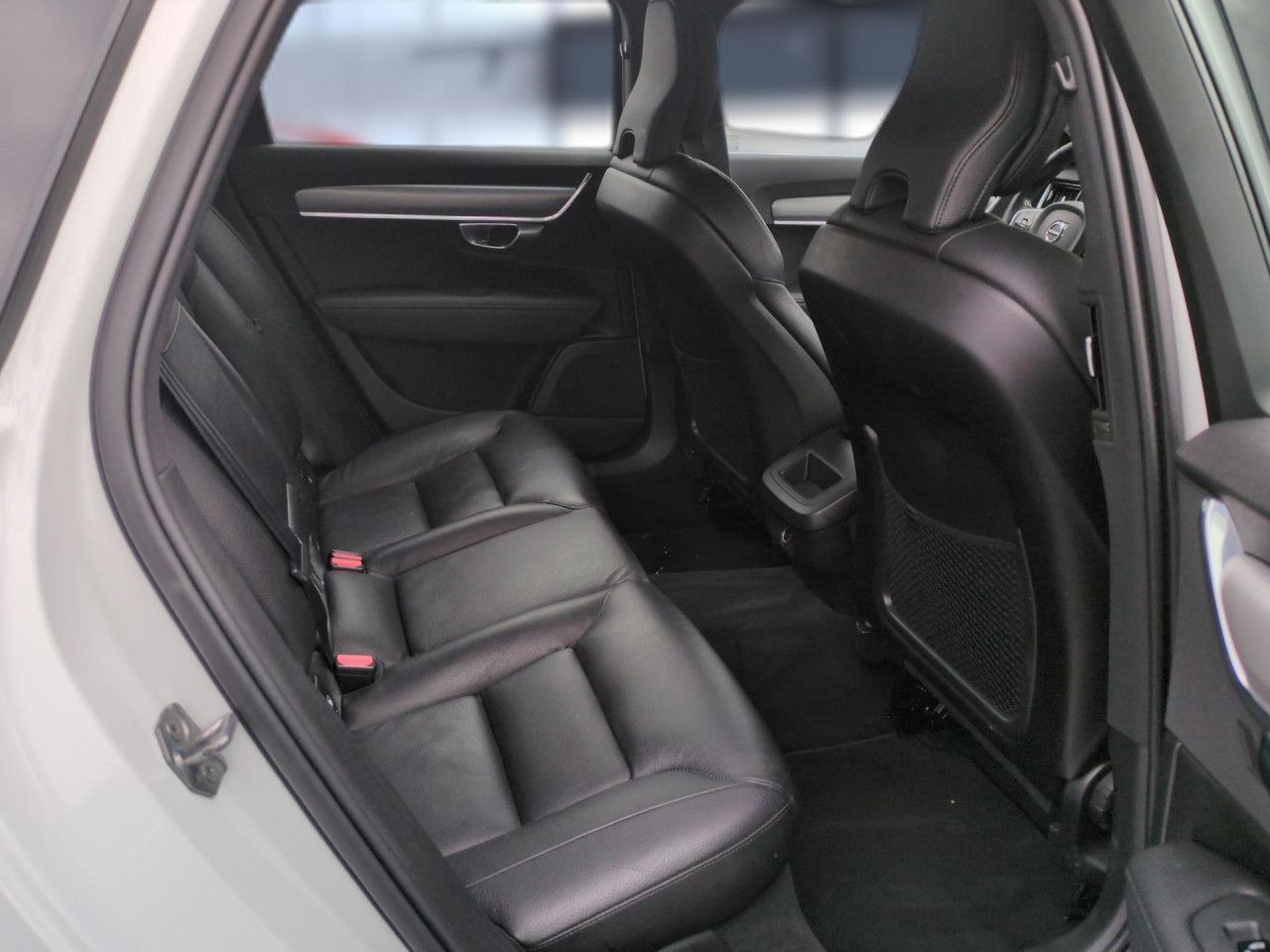 Volvo V90 Momentum Pro Bluetooth Navi LED Vollleder foto 18