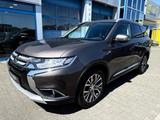 Mitsubishi Outlander 2.2 D-ID 2WD - graue Mitsubishi Outlander