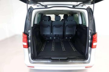 Mercedes V 220 - 9