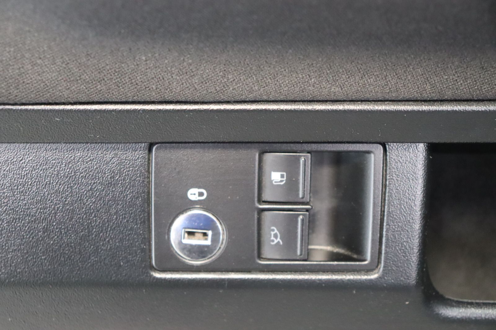 Fahrzeugabbildung Volkswagen New Beetle 1.6 Freestyle Cabriolet * Klima * PDC