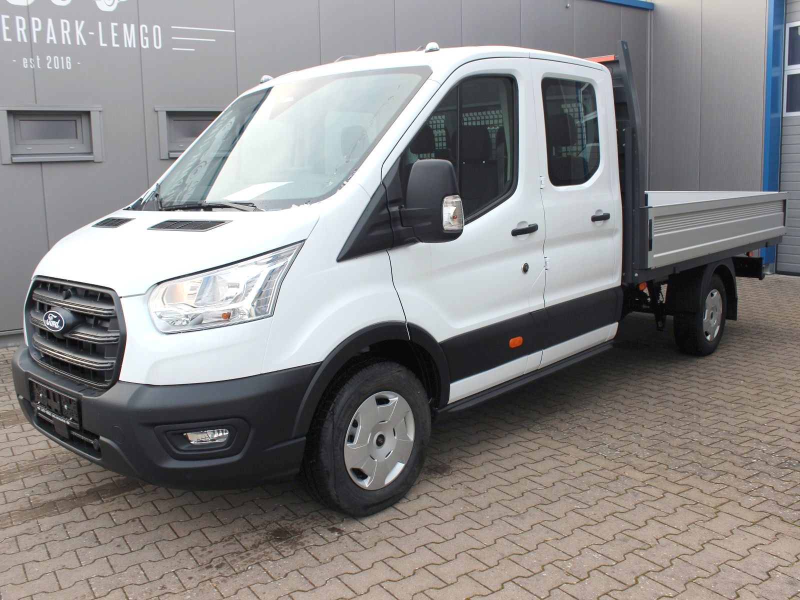 Fahrzeugabbildung Ford Transit 350 L4 Doppelkabine Trend