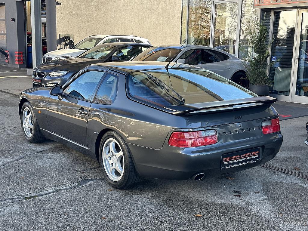 Porsche 968