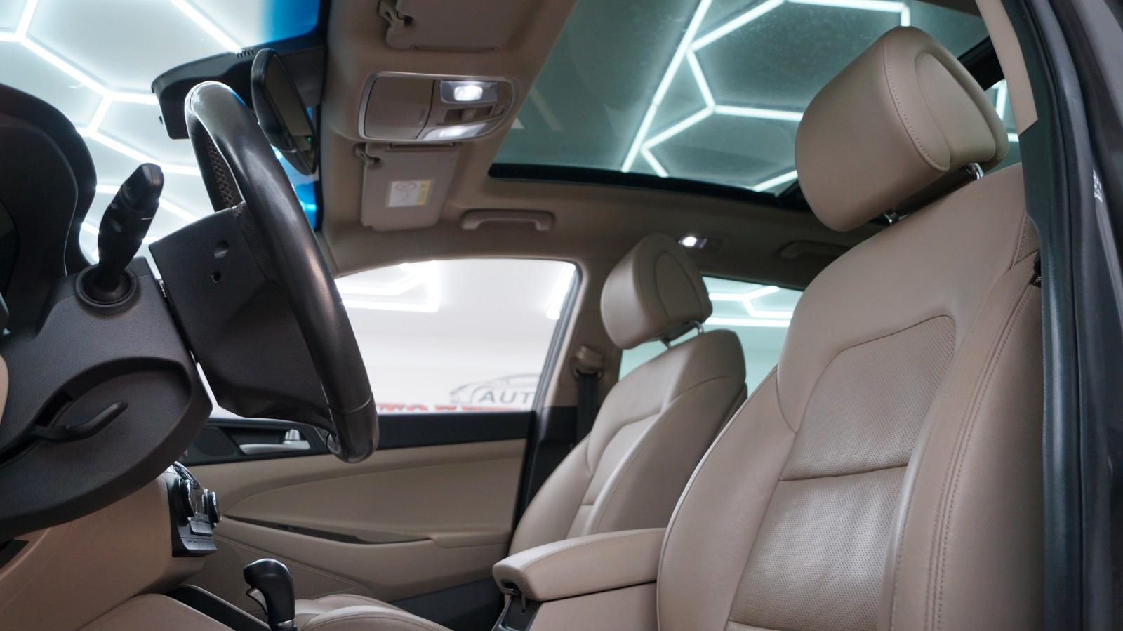 Hyundai Tucson Premium 4WD Automatik Kamera LED PDC BC