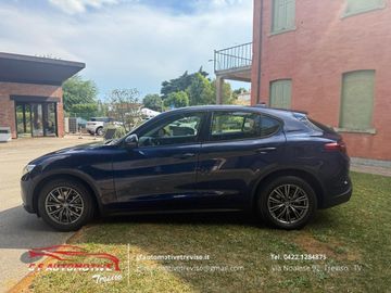 Alfa-Romeo Stelvio - 8