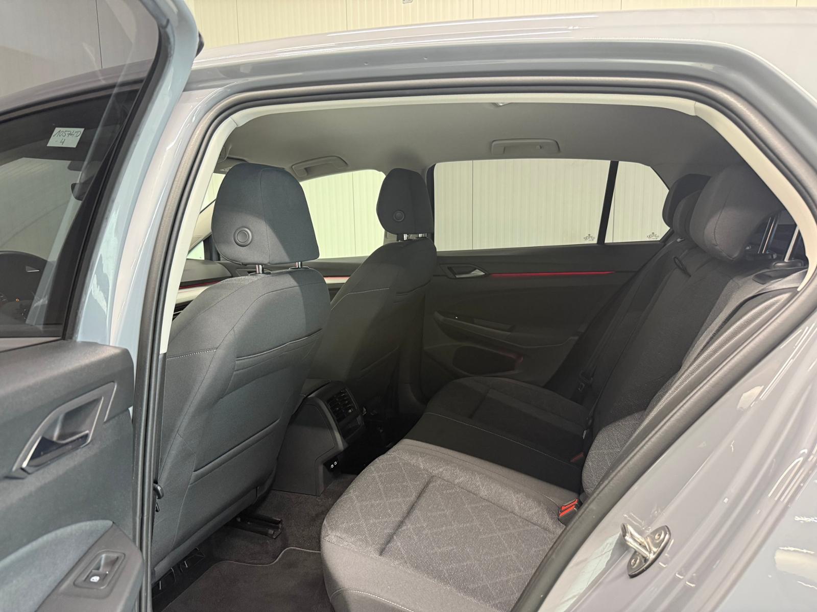Volkswagen Golf VIII Life 1.5 TSI ACC NAVI LED SHZ, миниатюра 25