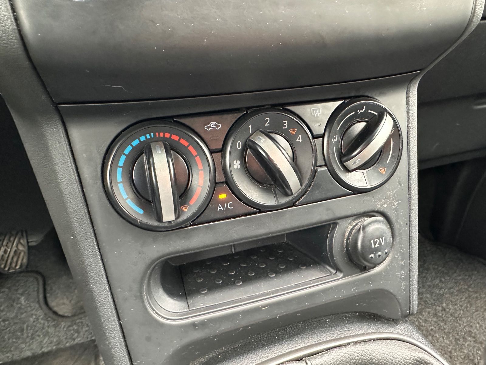Fahrzeugabbildung Nissan Qashqai 1.6 Visia GRA/BT/GJR/Klima