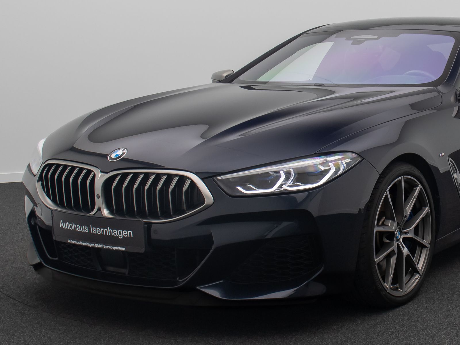 Fahrzeugabbildung BMW M850i xD Gran Coupé 360°Laser SoftCl DispKey 20"