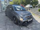 Abarth 695 C - Abarth 695 mit Benzin-Antrieb: Automatik