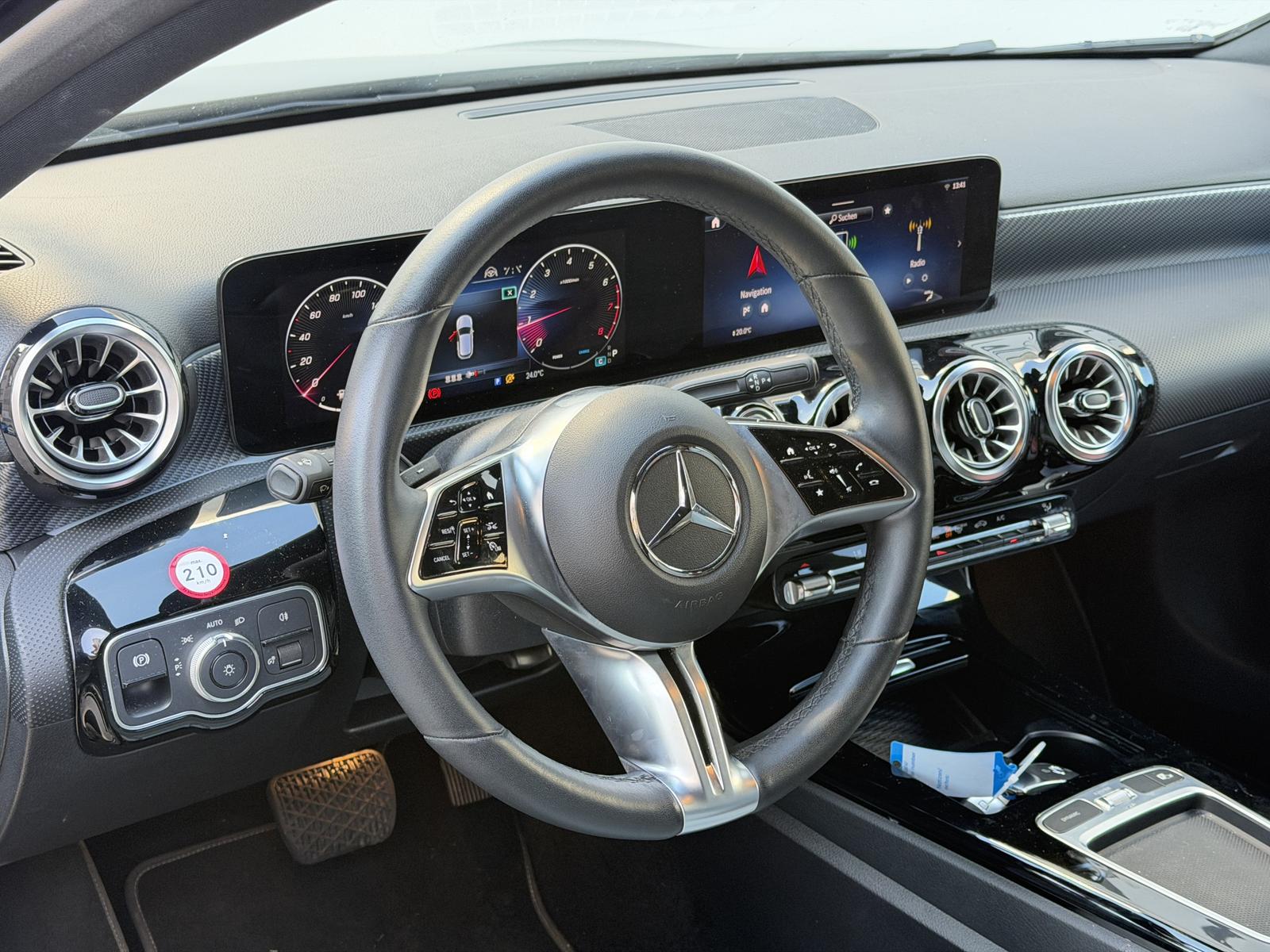 Mercedes-Benz A-Class 7G-DCT Progressive Advanced DISTR.+ AHK, миниатюра 3
