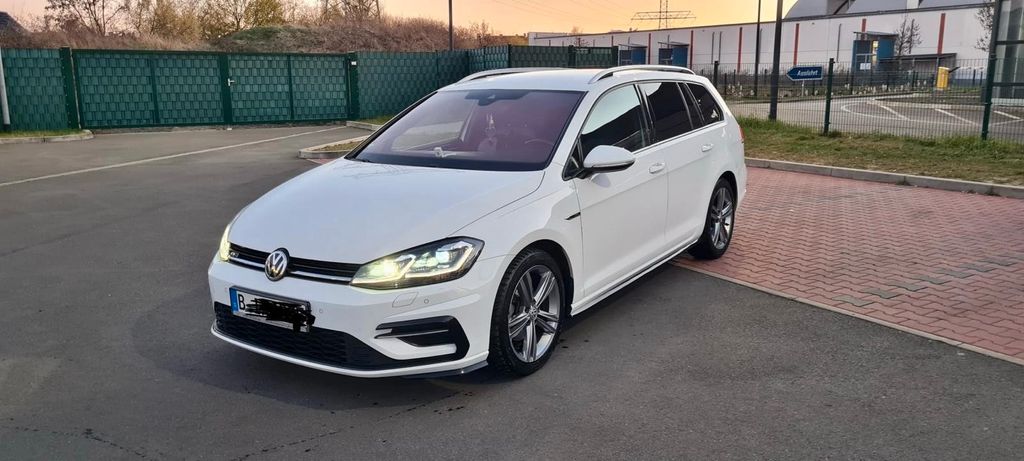 Image of Volkswagen Golf