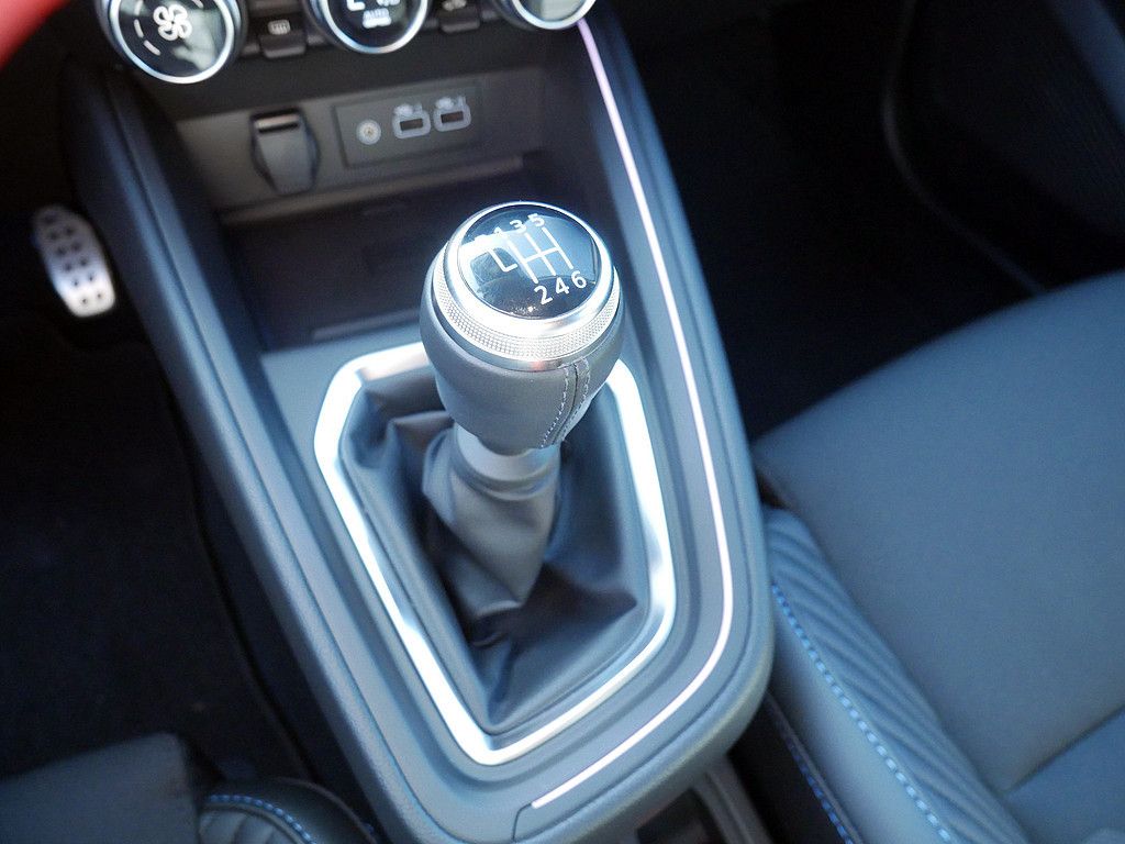 Fahrzeugabbildung Renault Clio Esprit Alpine TCe 90 KAMERA NAVI ACC LED