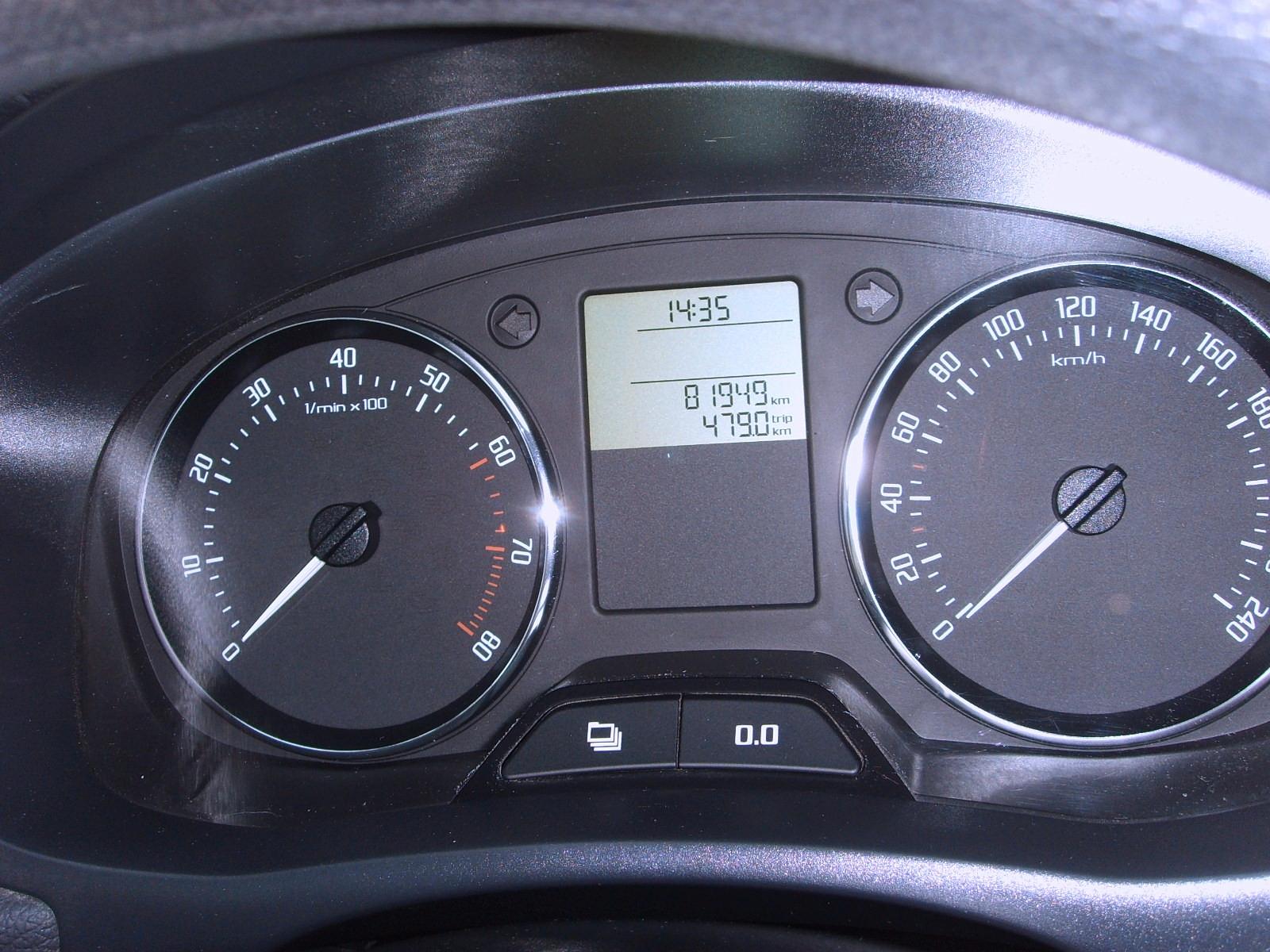 Skoda Fabia 2011 — photo 15