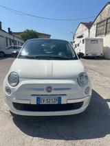 Fiat 500 1.2 Lounge - Fiat 500 mit Benzin-Antrieb: Beige