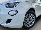 Fiat NEUER 500 ELEKTRO MY22 ACTION Batterie 23,8 kWh  - Fiat 500: Action