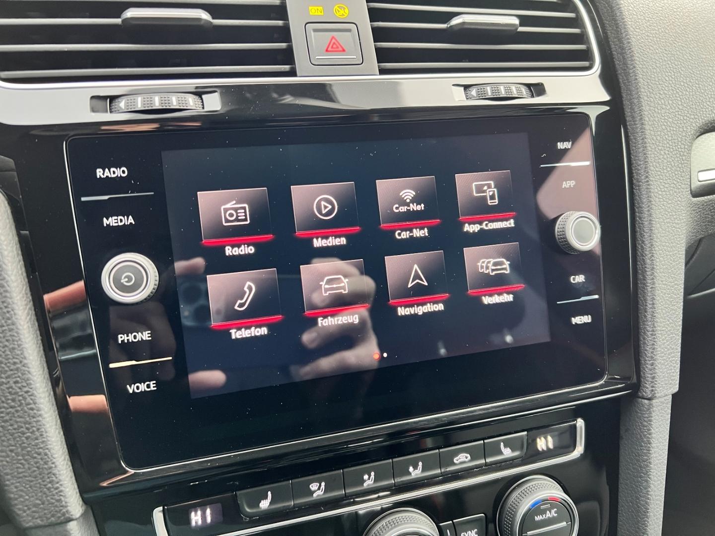 Volkswagen Golf GTI 2.0 TSI DSG LED Navi Leder Sitzheizung