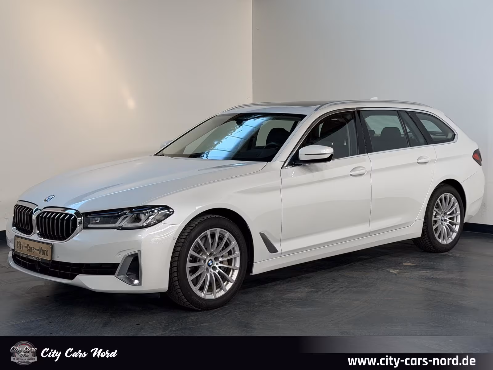 BMW 530d Luxury Line PANORAMA+KAMERA+HEAD.UP+LASER