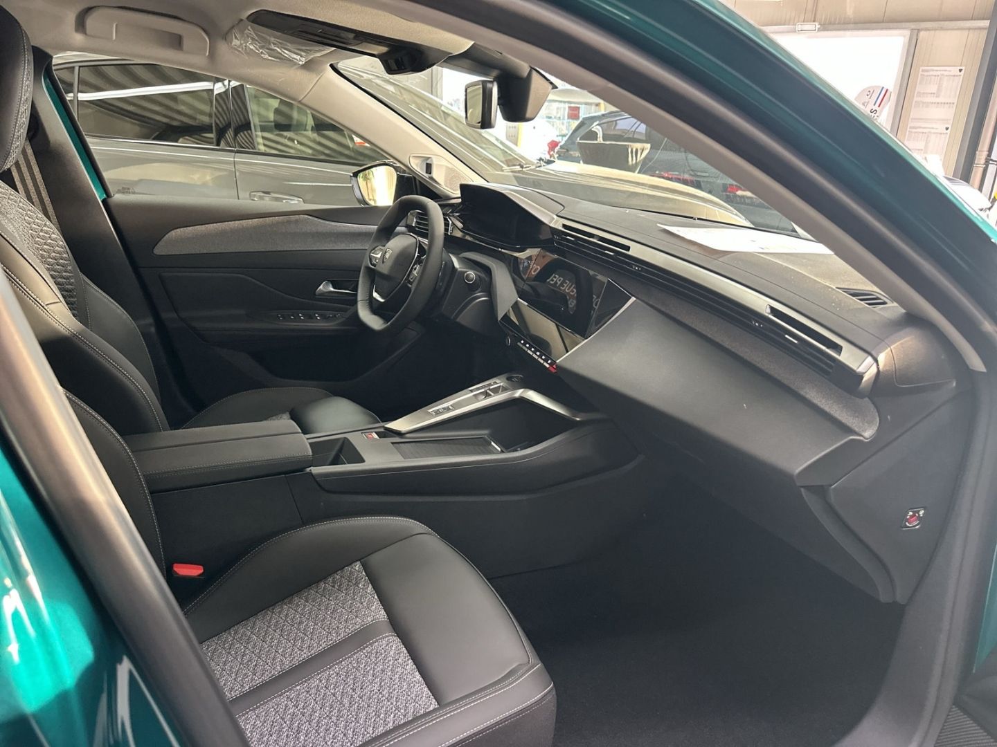 Peugeot 308 - Bild 12