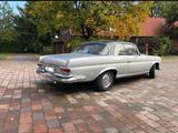 Mercedes-Benz 220 SEb Coupé Oldtimer  - Mercedes-Benz 220 mit Benzin-Antrieb: Automatik