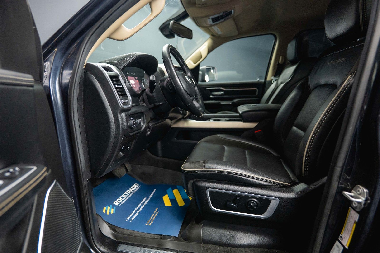 Fahrzeugabbildung Dodge RAM 5.7 V8 HEMI 4x4 Offroad LARAMIE Night 19%