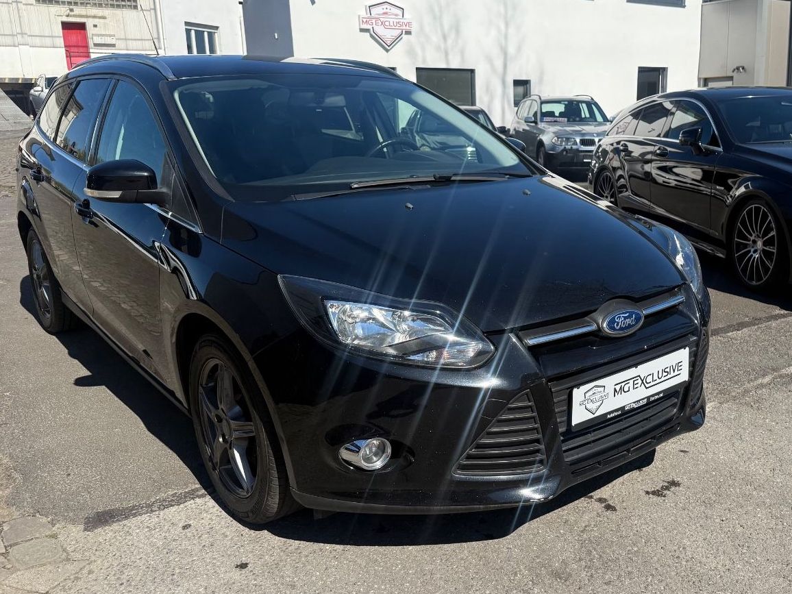 Fahrzeugabbildung Ford Focus Turnier Champions Edition
