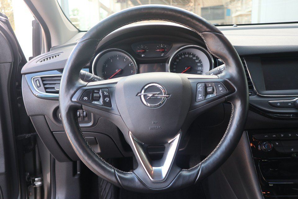 Fahrzeugabbildung Opel Astra K Sports Tourer 1.4 Turbo Active AHK Klima