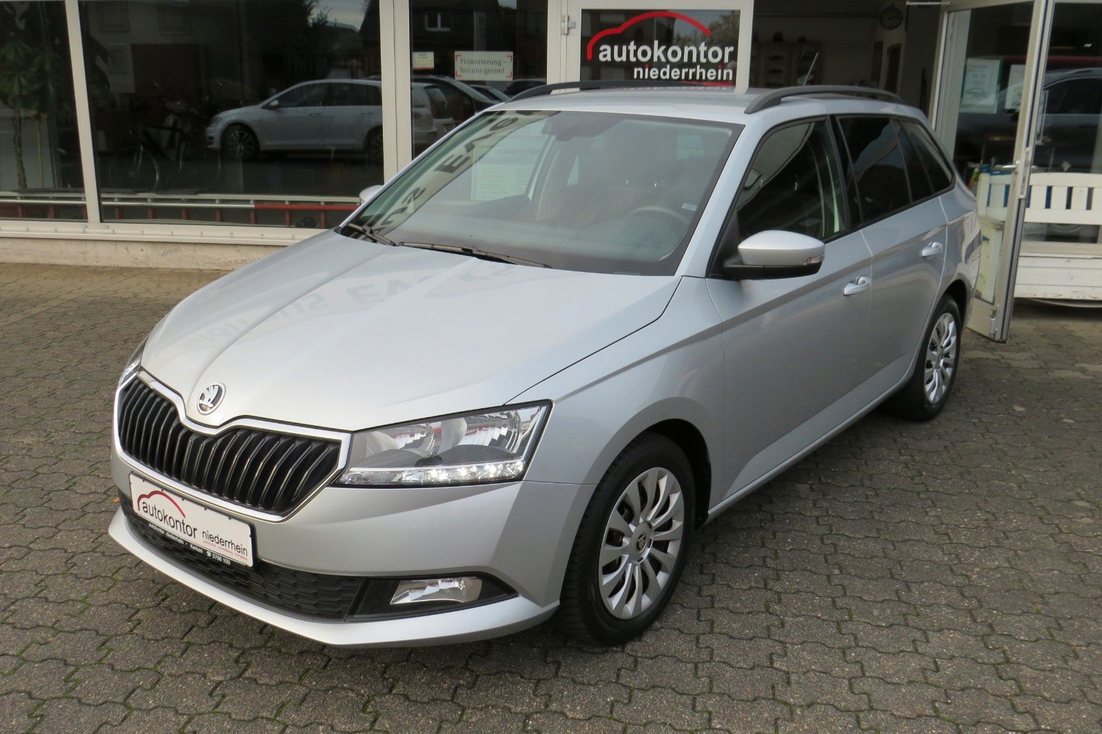 Fahrzeugabbildung SKODA Fabia Combi Ambition APP-CONNECT GRA PDC SITZH.1