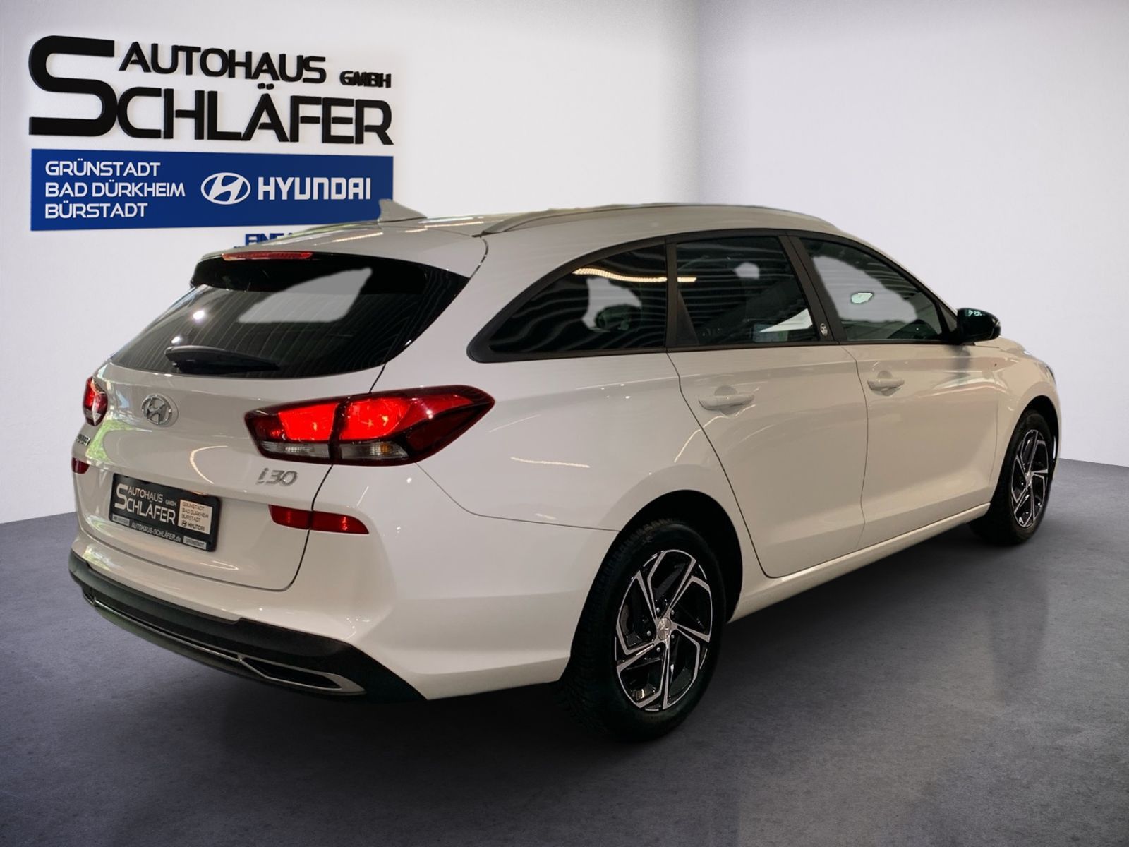 Fahrzeugabbildung Hyundai i30 Kombi 1.0 T-GDI 7-DCT Edition 30
