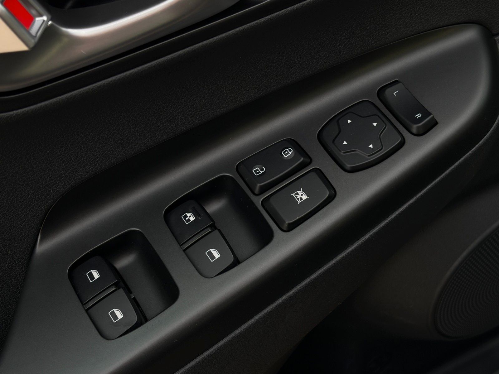 Fahrzeugabbildung Hyundai KONA E Select ACC LHZ SHZ LKAS PDC CarPlay Kam