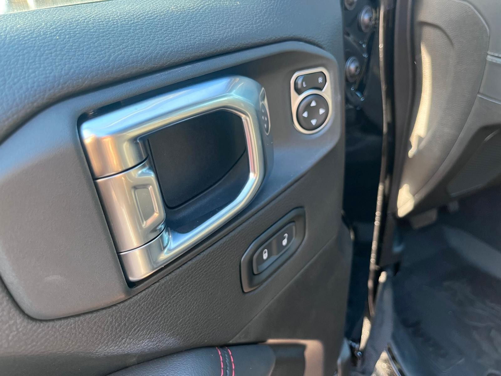 Fahrzeugabbildung Jeep Wrangler Facelift Unlimited Rubicon Benziner