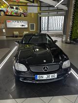 Mercedes-Benz SLK 320 - inklusive Gasanlage - schwarze Mercedes-Benz SLK 320