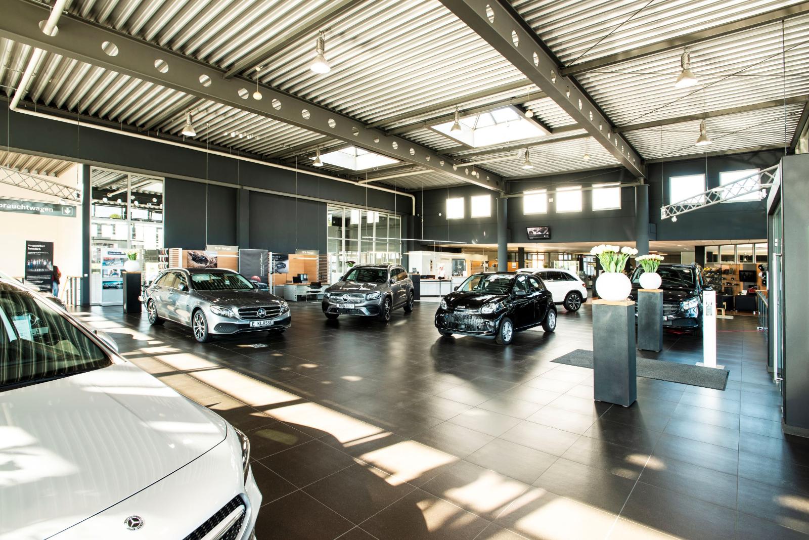 showroom-image-top