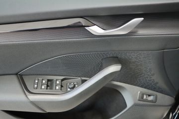 Skoda Octavia Combi 1.5 TSI Sportline Matrix AHK Navi