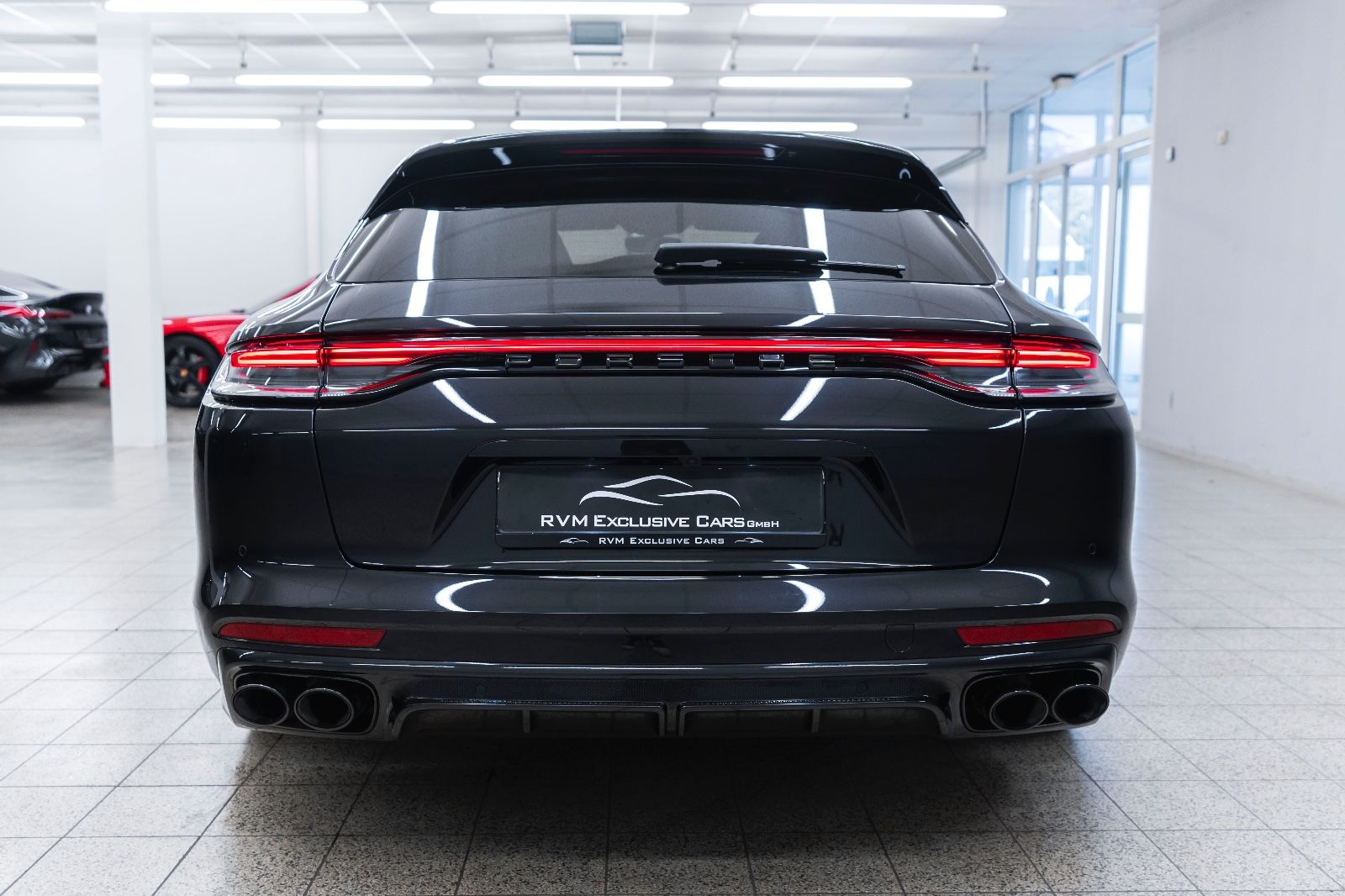 Fahrzeugabbildung Porsche Panamera Sport Turismo 4 E-Hybrid BOSE 360° LED