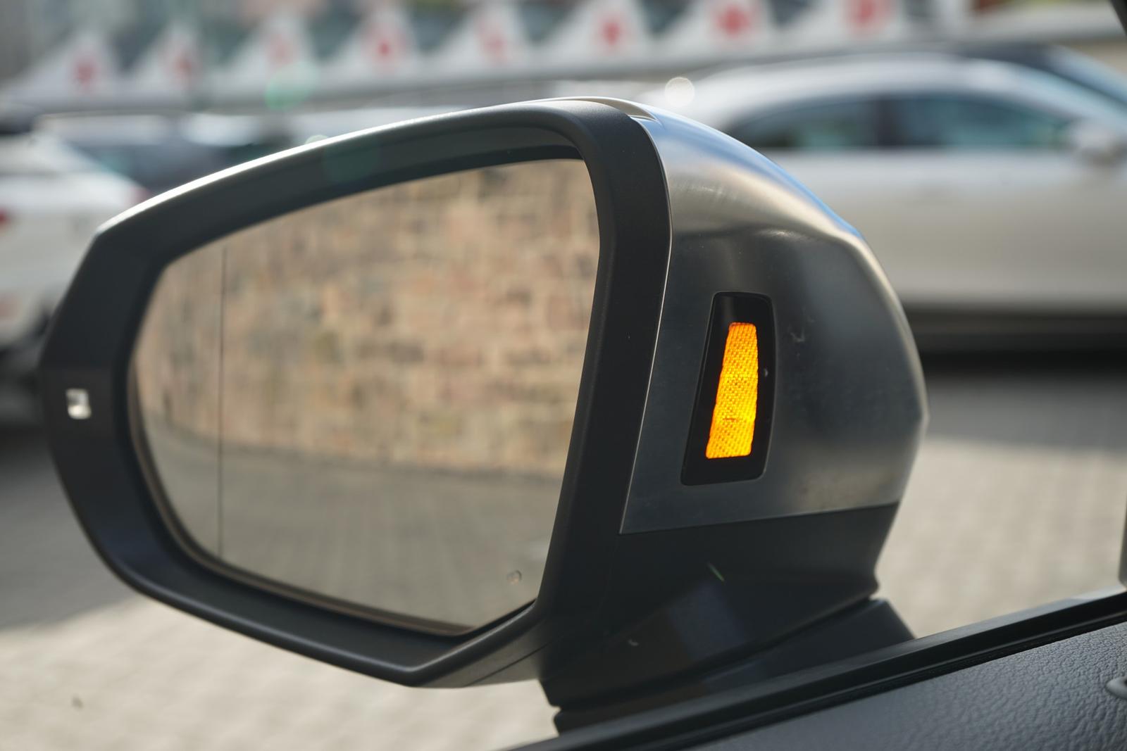Audi SQ2 2.0 TFSI DSG quattro LED ACC Virtual Cockpit