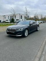 BMW 7 er 750 I G12  X-Drive VOLL Ausstattung - BMW 750 in Bochum