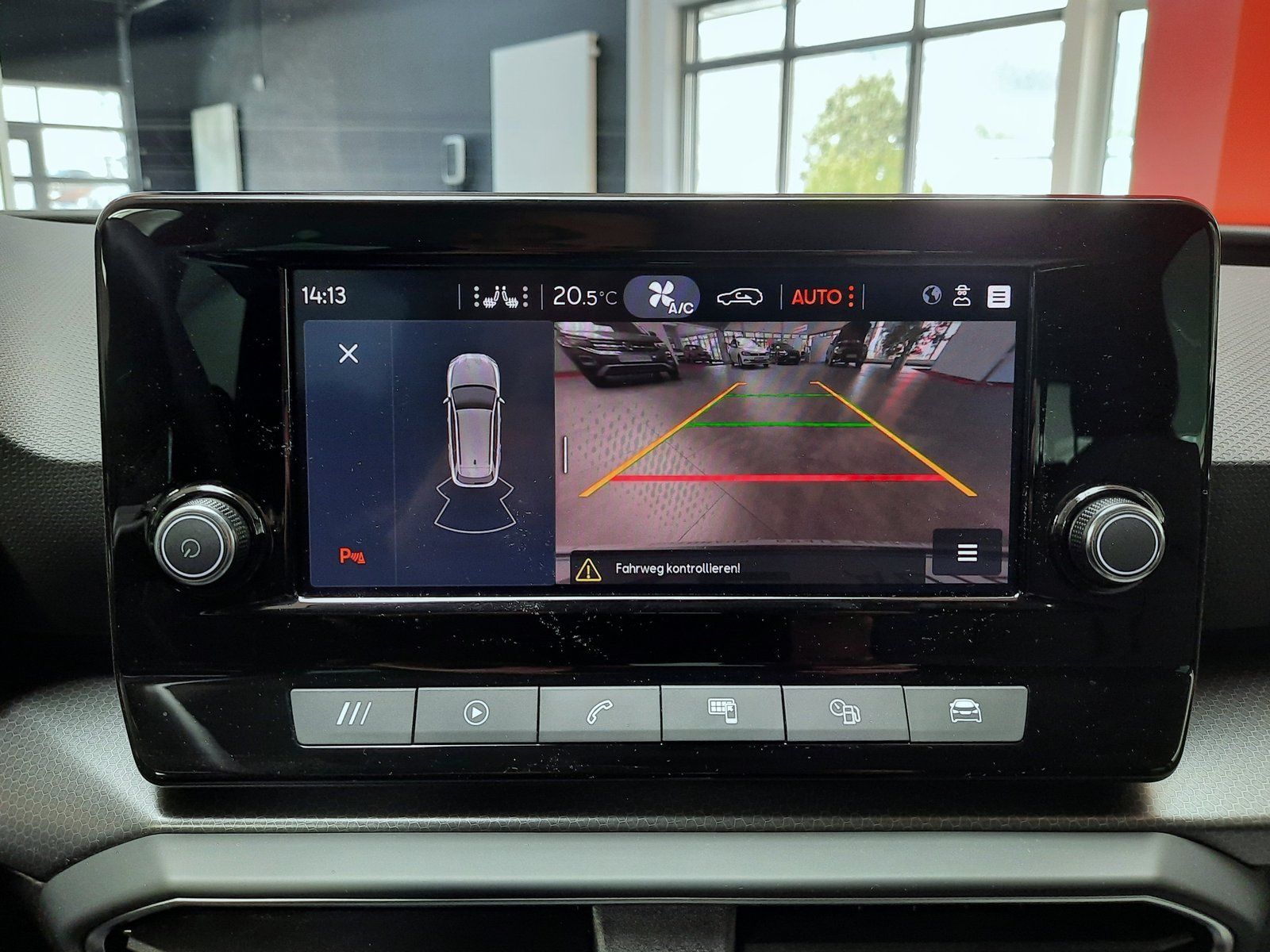 Fahrzeugabbildung SEAT Leon ST Style TSI DSG *Cam*LED*App-Connect*PDC*