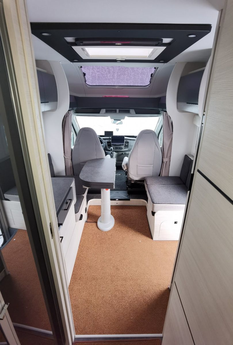 Fahrzeugabbildung Challenger 337 GA Graphite Ultimate