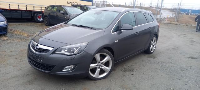 Opel Astra Kombi 2.0CDTI Euro 5 Xenon Tüv 10/26....