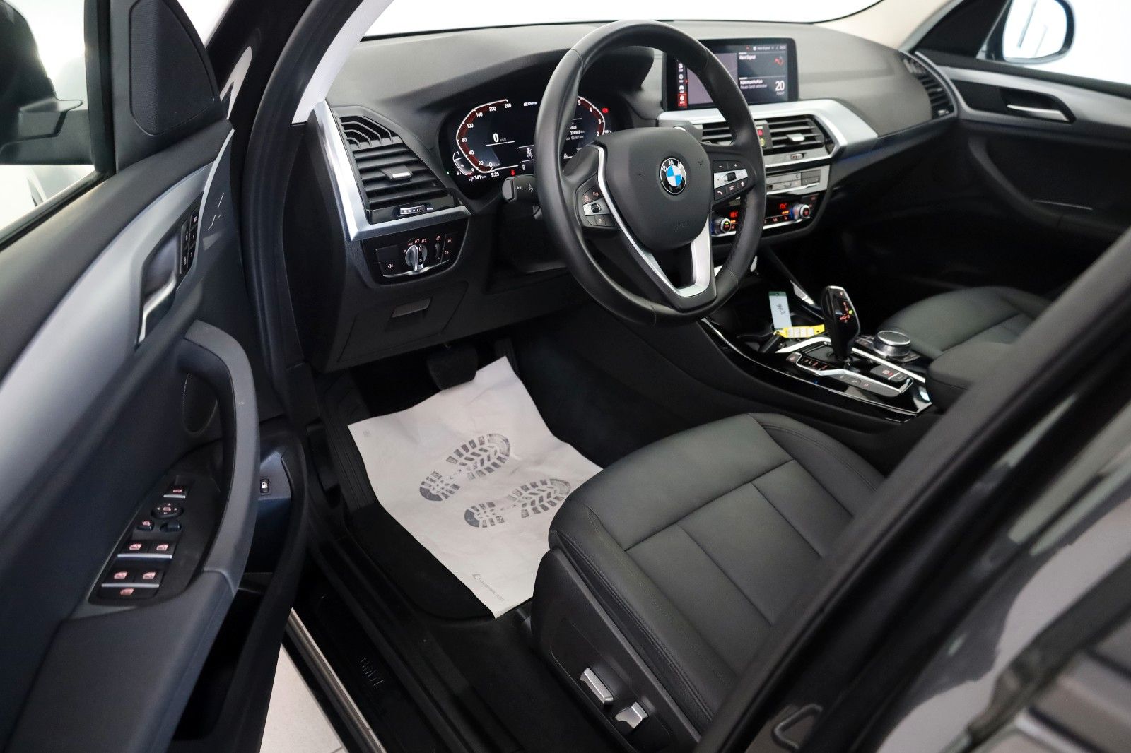 Fahrzeugabbildung BMW X3 xDrive 30e Advantage,Leder,Navi,Kamera,PanoD.