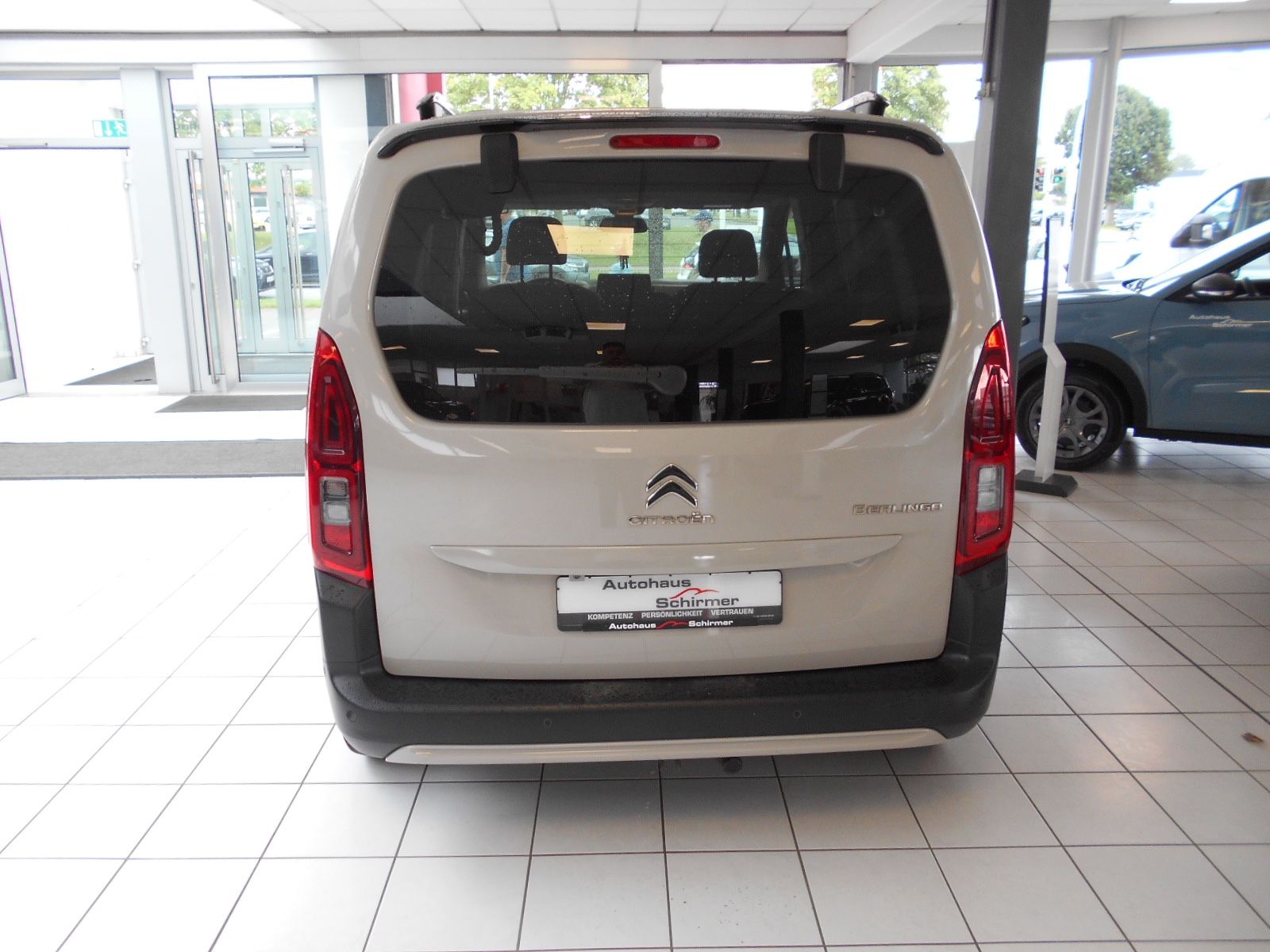 Fahrzeugabbildung Citroën Berlingo Shine M