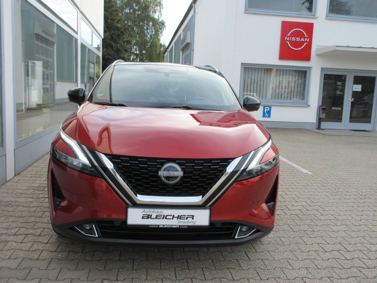 Fahrzeugabbildung Nissan Qashqai 1.3 Xtronic Automatik | Tekna+