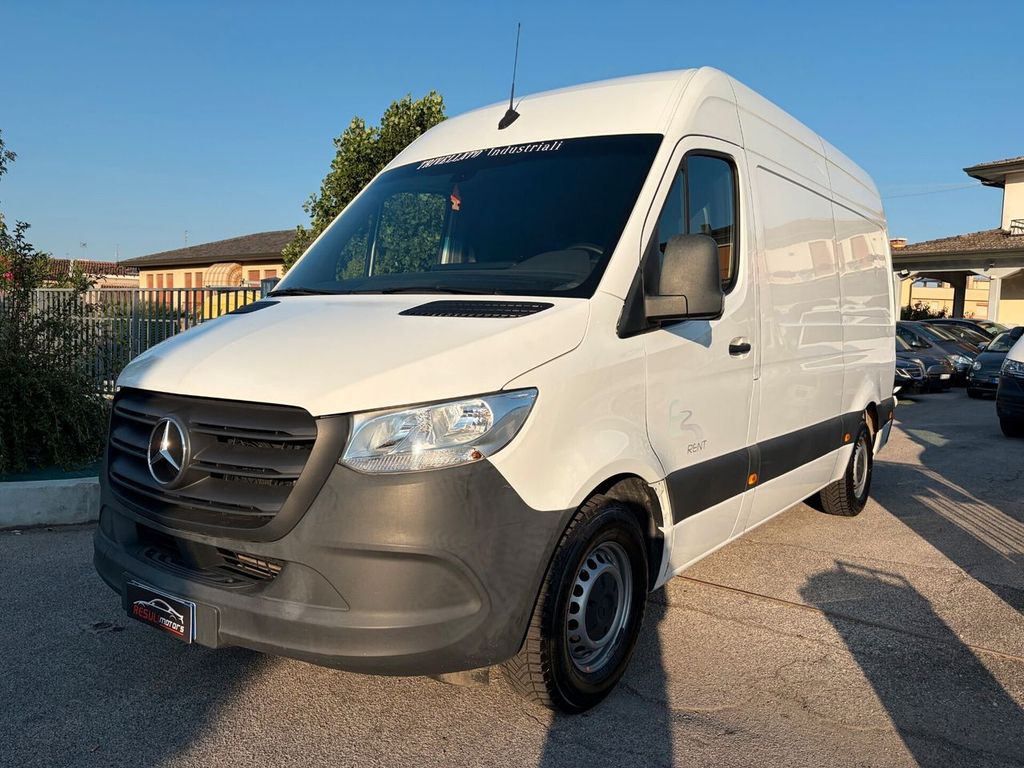 Image of Mercedes-Benz Sprinter