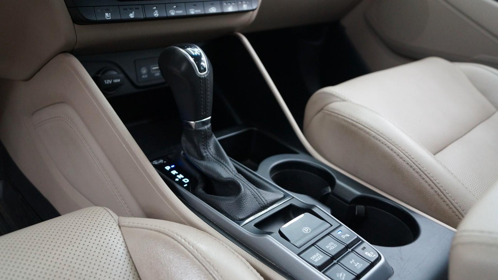 Hyundai Tucson Premium 4WD Automatik Kamera LED PDC BC